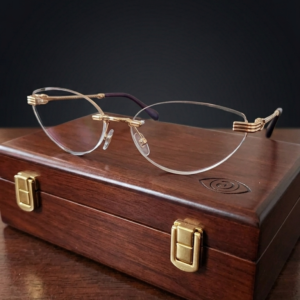 Gold-tone mettalic finish clear lens